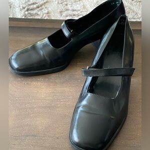 Bass Vintage Black Leather Mary Jane Flats